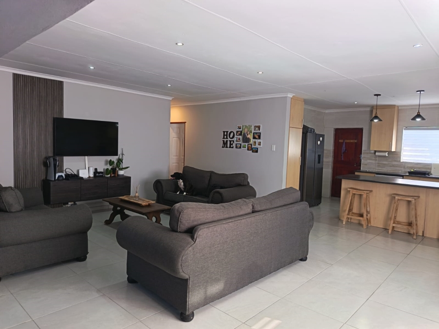 2 Bedroom Property for Sale in Strelitzia Park Eastern Cape